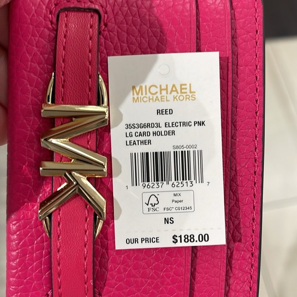 MICHAEL KORS
Reed Large Pebbled Leather Card Holder Case
Electric Pink 
NWT - Picture 10 of 16